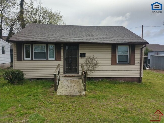 Building Photo - 25 N Franklin Ave