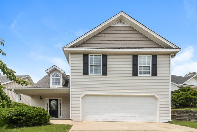 Building Photo - 204 Providence Dr