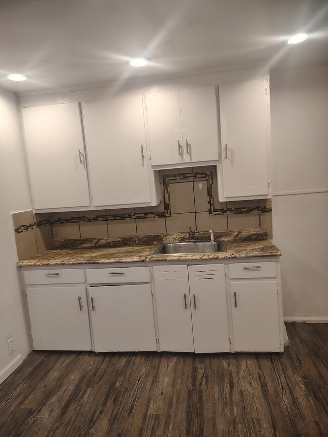 Photo - 19324 Avon Ave