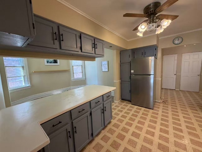 Photo - 1920 Middle St