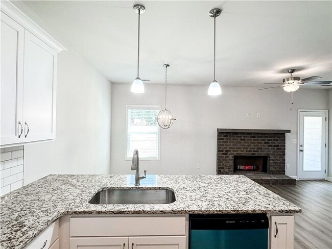 Photo - 3/2.5 Townhome in Great Lula location