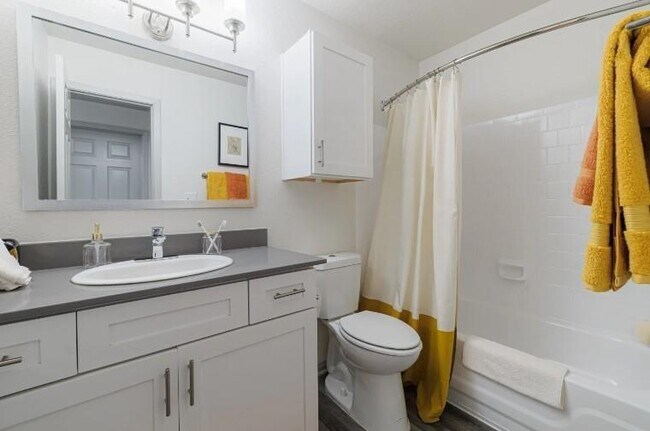 Photo - 200 Hollow Tree Ln Apartamento Unidad 409-2