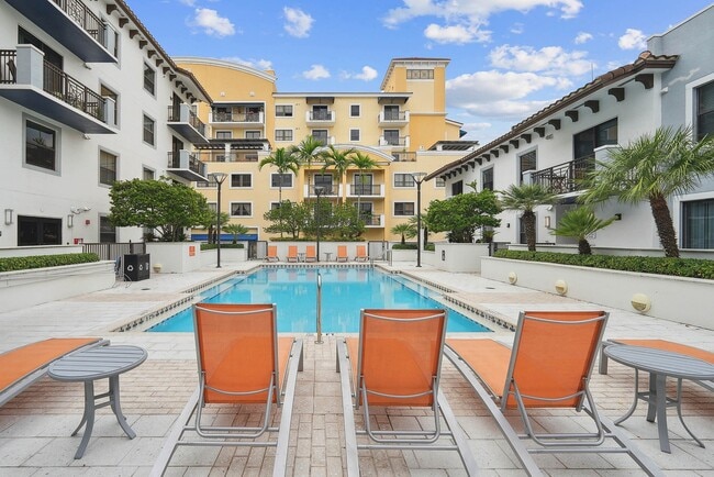 2 rooftop swimming pools