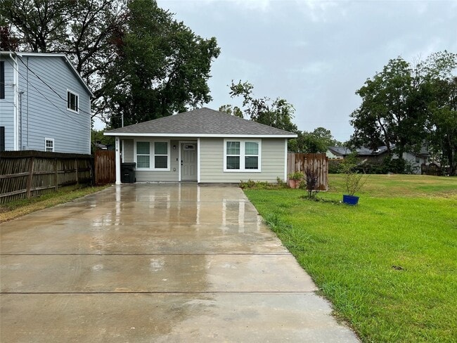 Building Photo - 4114 Brown St Rental