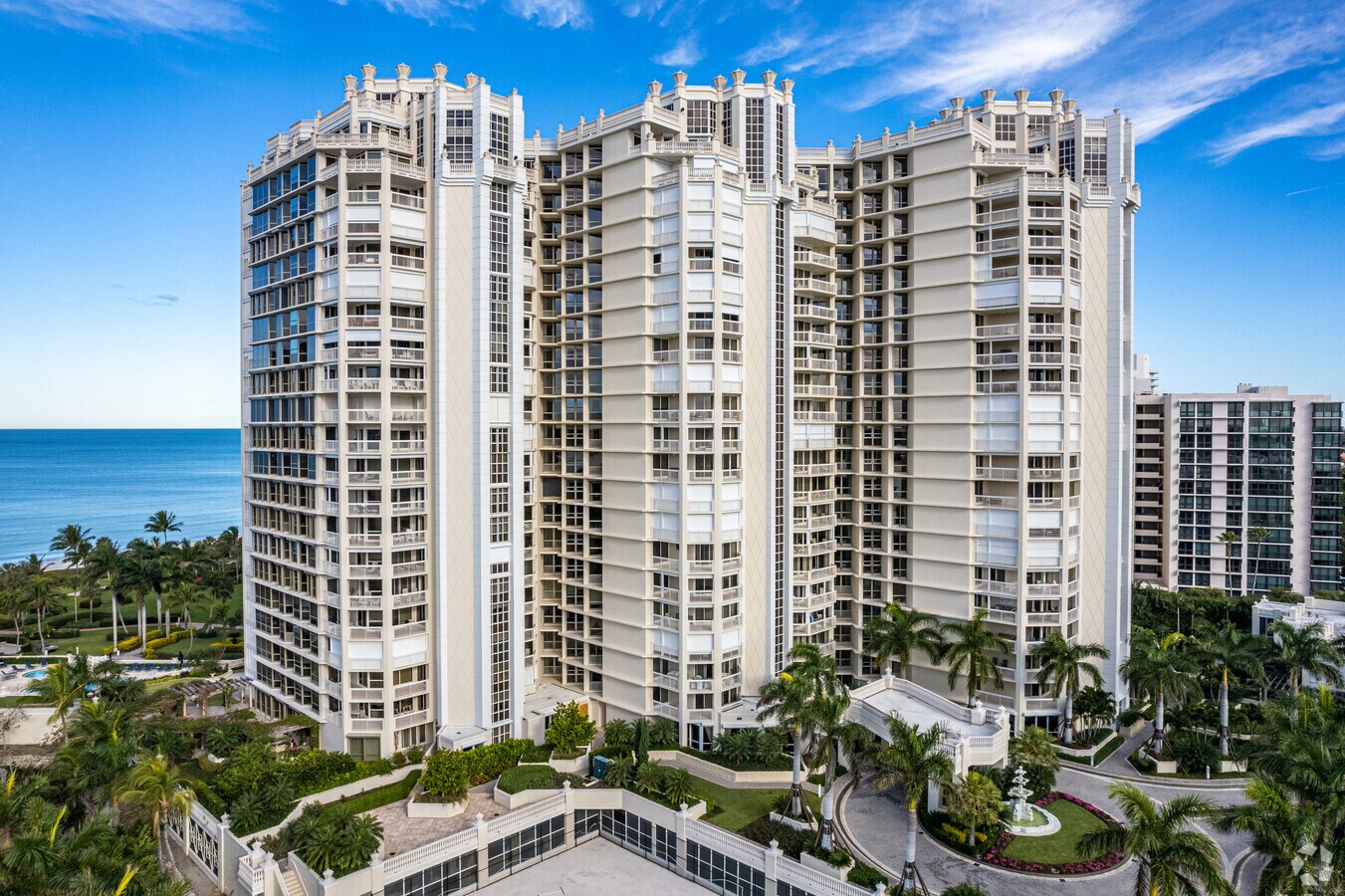 4021 Gulf Shore Blvd. N - Club Brittany