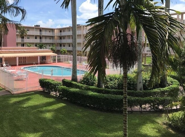 Building Photo - 2800 NW 56th Ave Unit E104