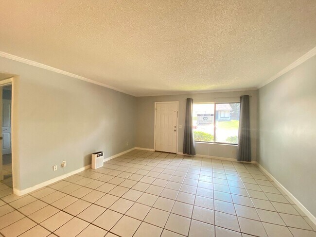 Photo - Just reduced!!! Ready to move in!! 3/2 Con... Unit 68