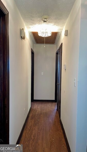 Photo - 1032 Genny Ln