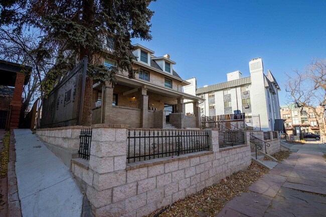 849 N Washington
