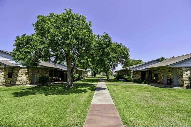 Photo - 138 Sandpiper Cir