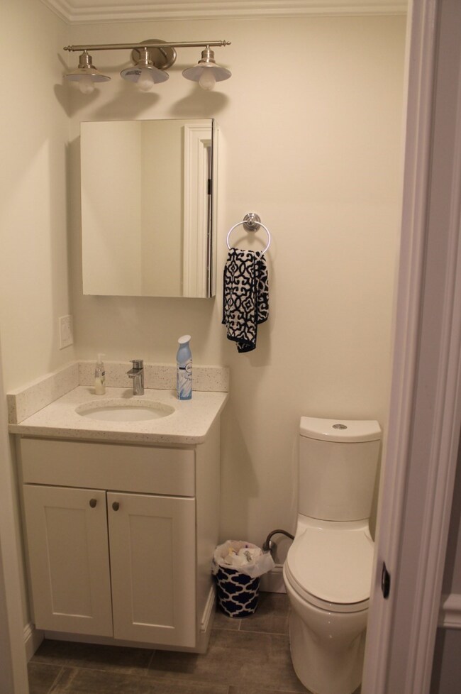 Photo - 34 Circuit St Unit 3