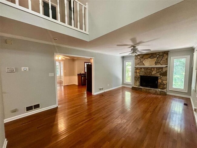 Photo - 665 Gregory Manor Dr SW