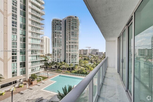 Building Photo - 330 Sunny Isles Blvd Unit 5-907 Rental