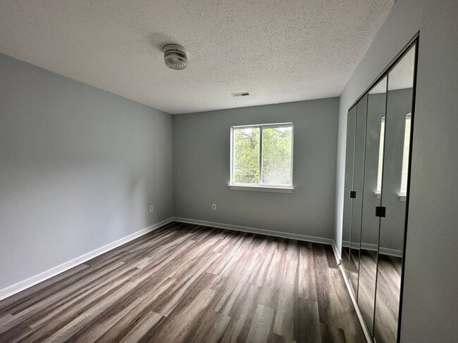 Photo - 2 bedroom condo in Williamsburg!