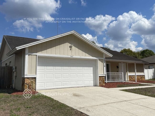 Building Photo - 10416 Deepbrook Dr