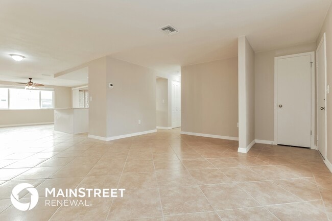 Photo - 4153 Woodtrail Blvd