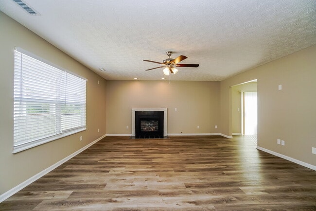 5813 Lonerise Ln