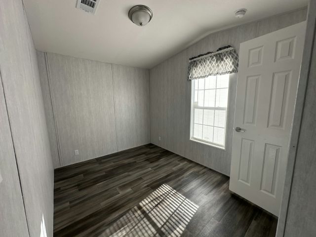 Photo - 1591 Semon Dr