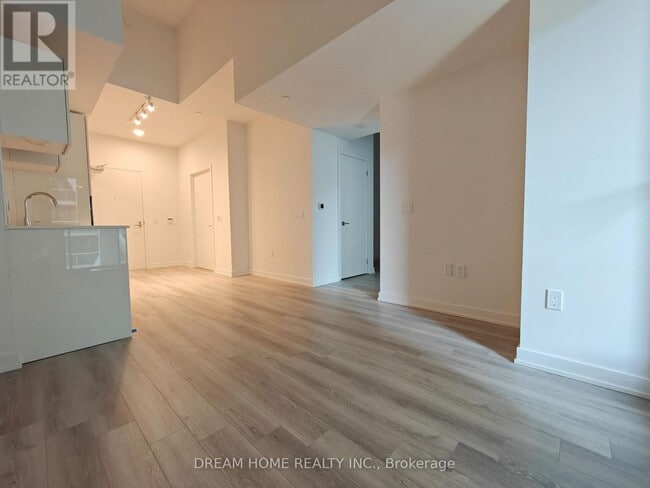 Photo - 238 Simcoe St Unit 1107