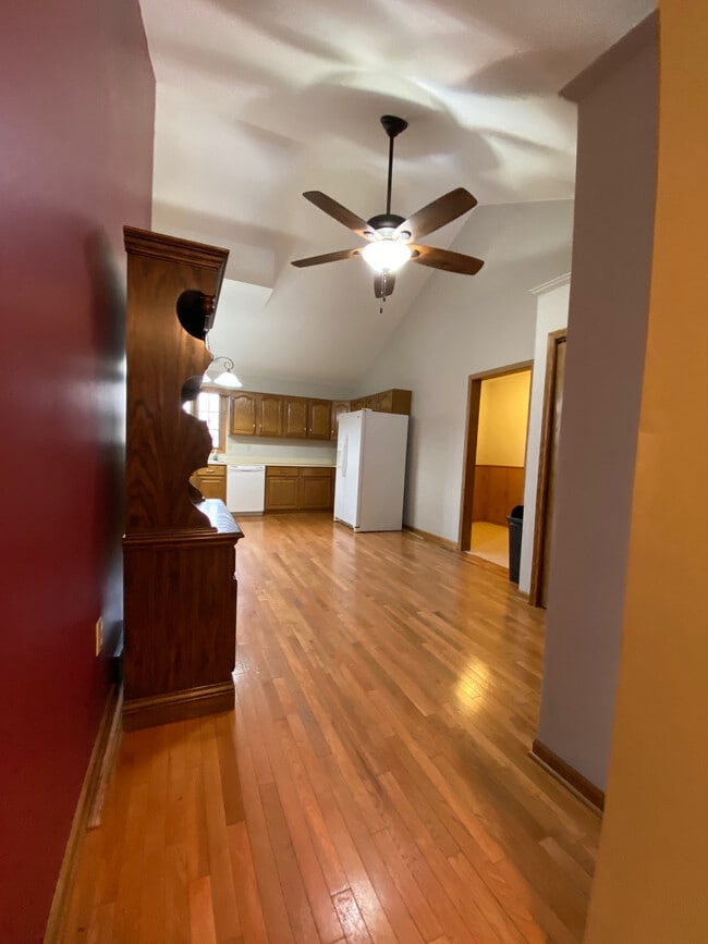 Photo - 558 Beachview Dr