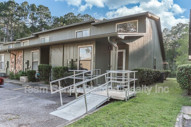 Building Photo - 7224 Lago Vista Ct