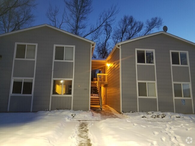 Building Photo - 1355 Cherry St Rental