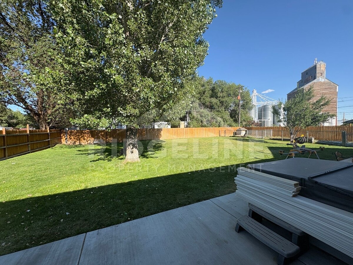 Photo - Beautifully Renovated 3 bed/ 2 bath home in Ririe