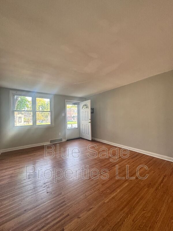 Photo - 2304 Bond Ave