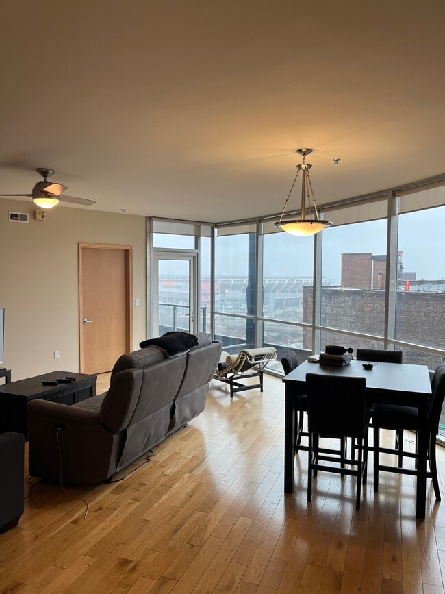 Photo - 701 W Lakeside Ave Unidad #1002