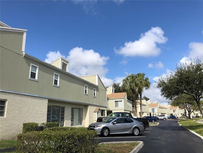 Building Photo - 8131 Lagos De Campo Blvd