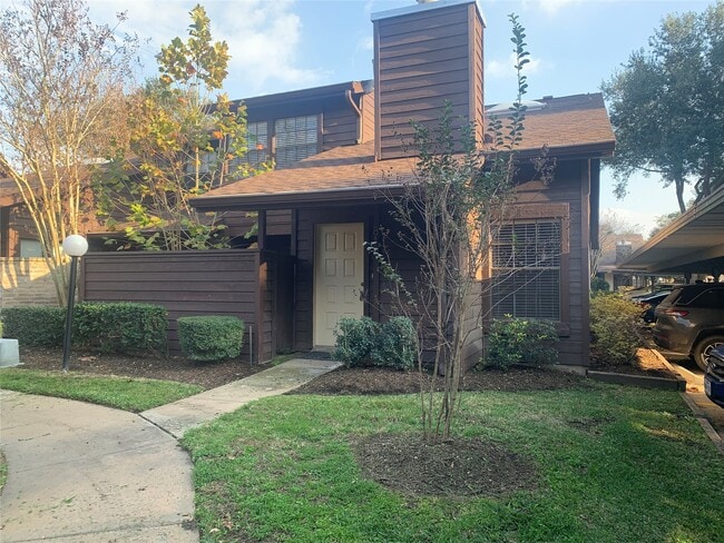 Building Photo - 2510 Grants Lake Blvd Unit 81