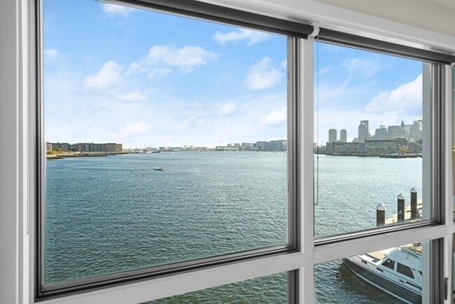 Photo - 1 Pier 7 Unit 3