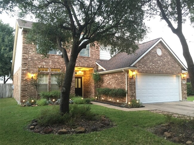 Building Photo - 17206 Stonebridge Trail Rental
