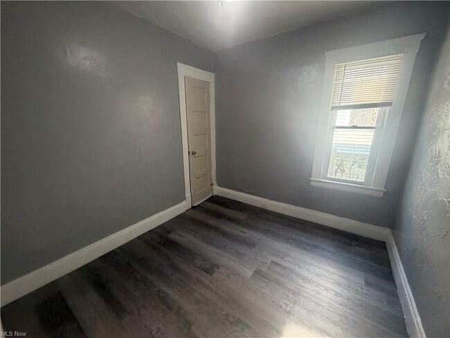 Photo - 10706 Reno Ave