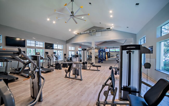 Gimnasio - Estates at East Riverside