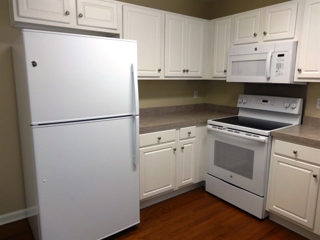 Photo - 1065 Cobblestone Blvd