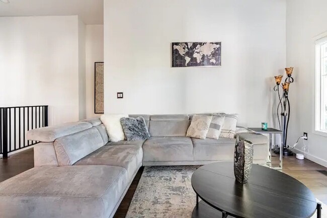 Photo - 16908 River Rock Dr