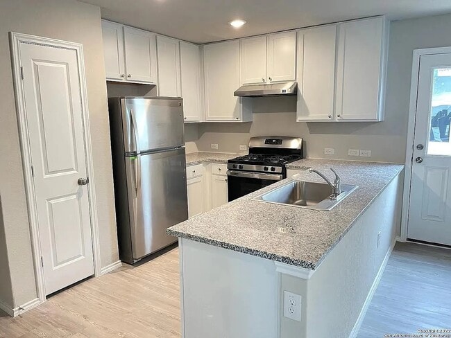 Photo - 10547 Varmus Dr