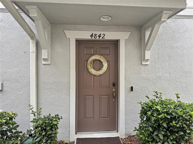 Photo - 4842 Chatterton Way