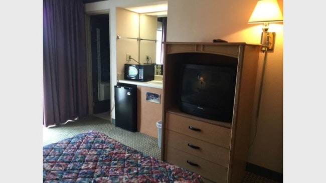 Photo - Champaign Place