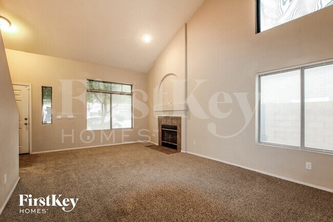 Photo - 15886 W Statler St