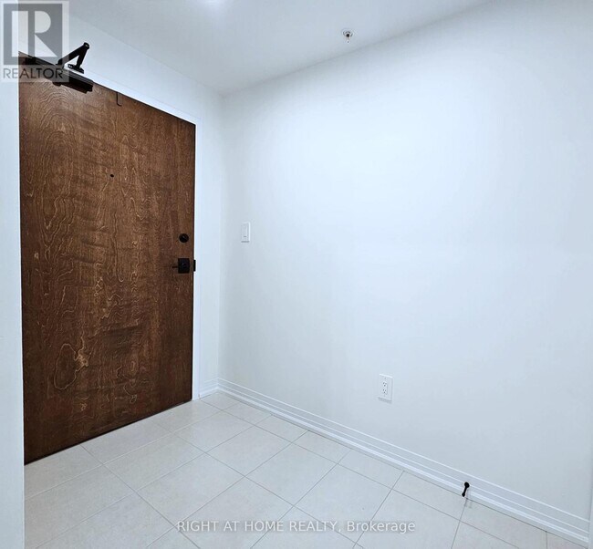 Photo - 15 Kneeshaw Dr Unité 405