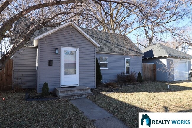Building Photo - Cozy One Bed One Bath Home