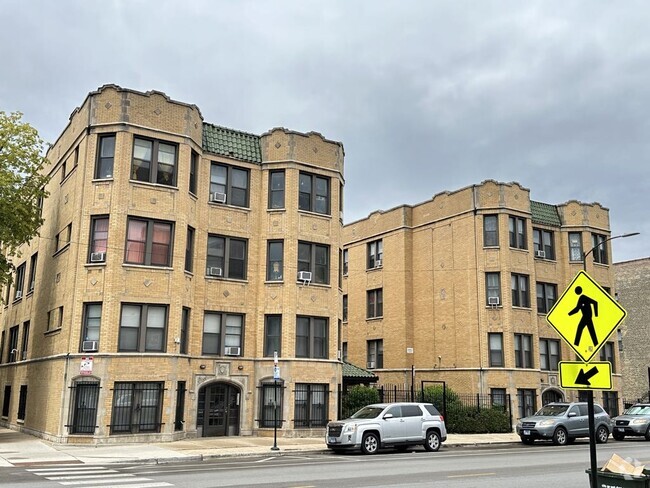 Building Photo - 1542 N Kedzie Ave Rental