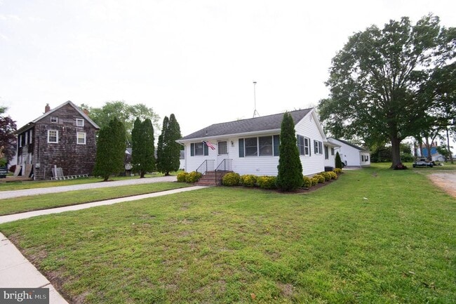 Building Photo - 110 Middle St