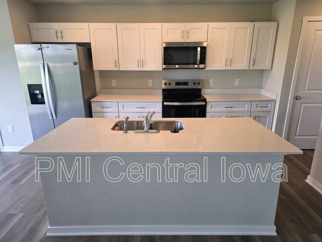 Photo - 1631 NE Crossing Oaks Ln