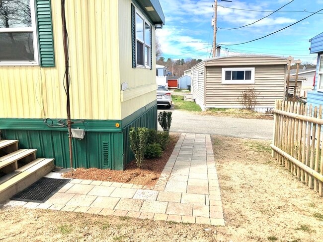 Photo - 278 Newbury St