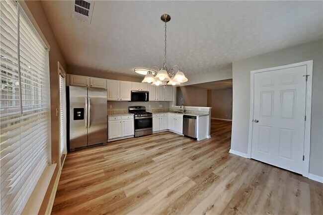 Photo - 76 Arrowhead Dr