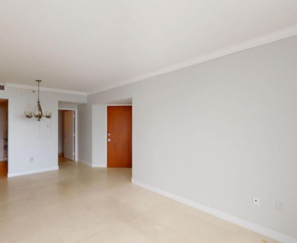 Photo - 6365 Collins Ave