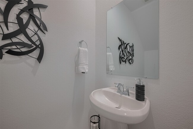 Building Photo - 3113 Crown Gate Dr